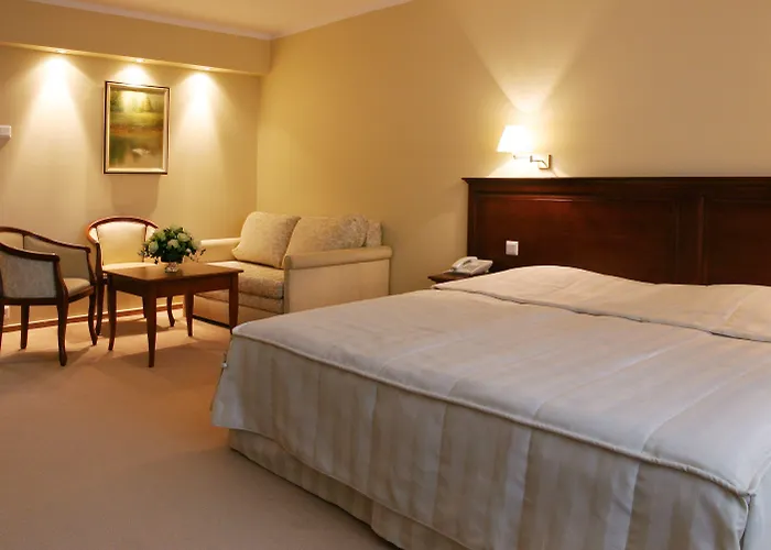 Prezydencki 4-star Hotel